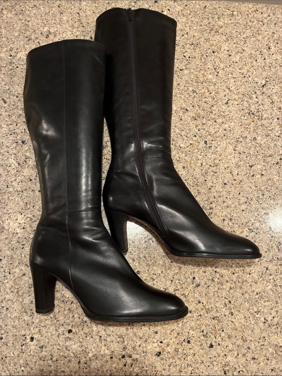 J. Crew Shoes - Women’s 8 Vintage J Crew Italian Leather Classic Black Leather Knee-High Boots